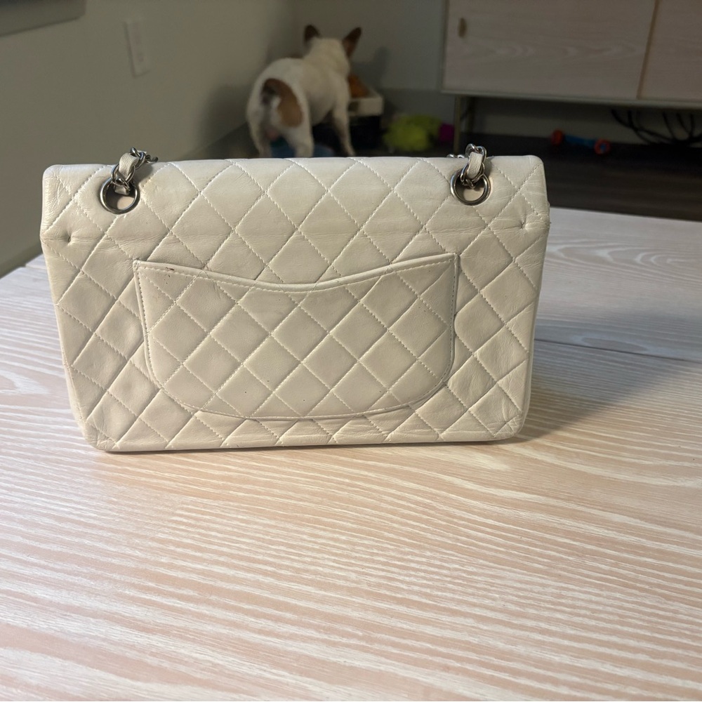 Chanel Classic Flap White Size Medium - Picture 7 of 16
